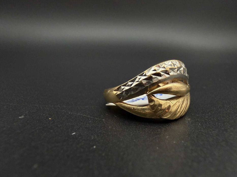 Dracula Amanet: Inel de Aur 3.38Gr/14K.