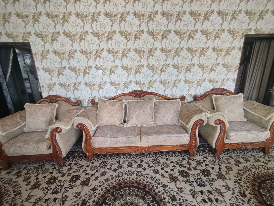 Divan kreslo yongoniki hitotiki