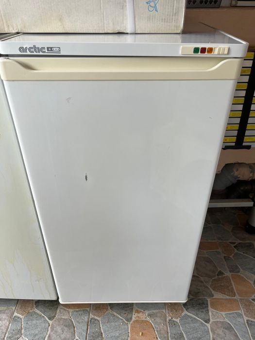 Vand 2 congelatoare Arctic