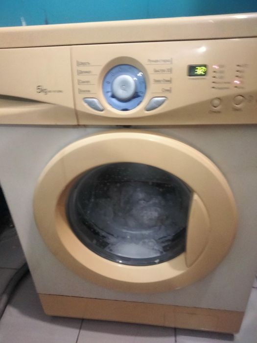 Продам стиральную машину