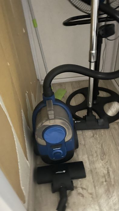 Отдам пылесос рабочий