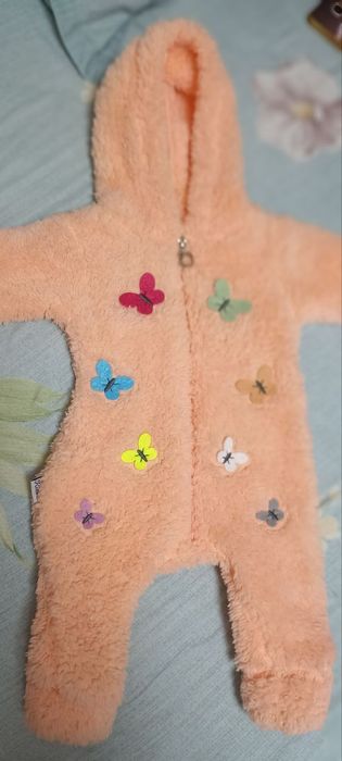 Комбинезон новый для девочки. Очень красивый. Производство Турция. Раз