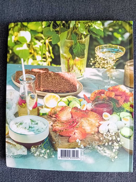 Книга с рецепти Готвим за Приятели