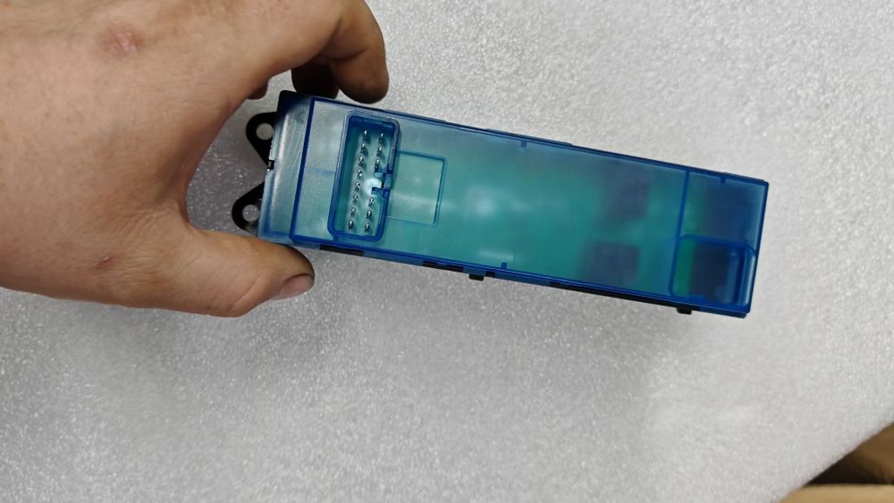 Кнопки стеклоподъёмников Субару