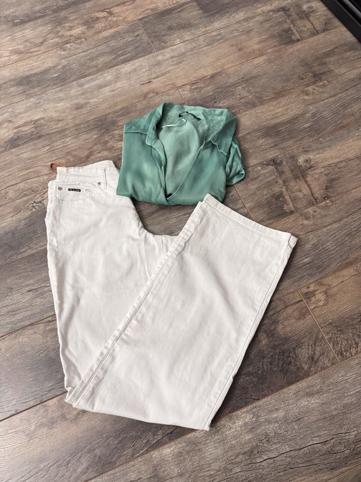 Pantaloni drepți + cămașă cropped