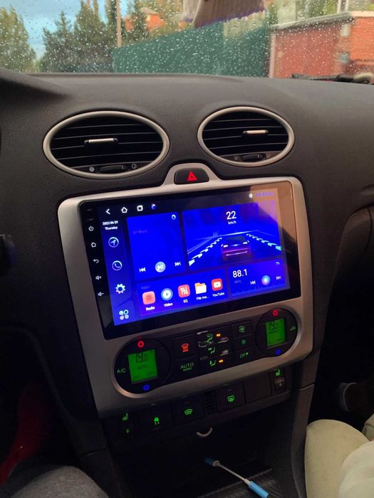 Navigație Android 15 Ford Focus 2 MK2 Dedicată – QLED DSP CarPlay