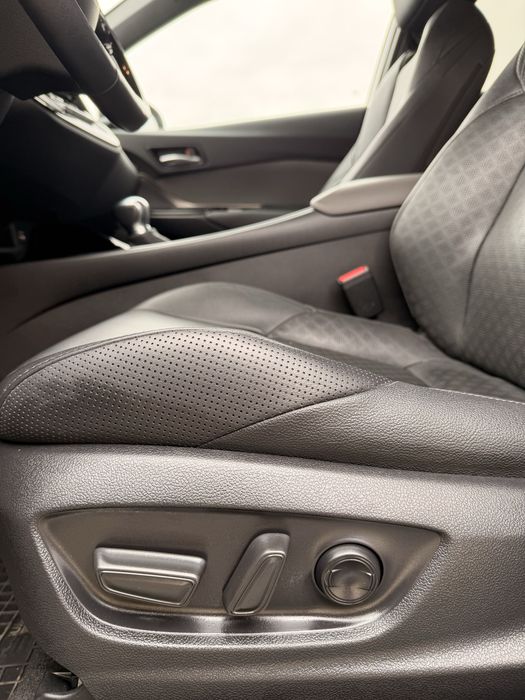 Toyota C-HR 2.0, JBL, 2024, BI-Tone
