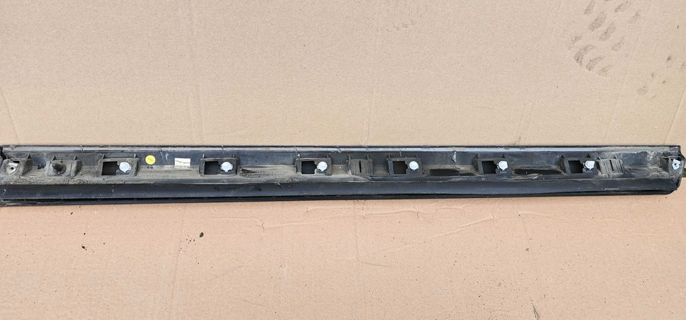 Bandou usa stanga fata Vw Passat B8 Alltrack 2015 2016 / 2017 2018