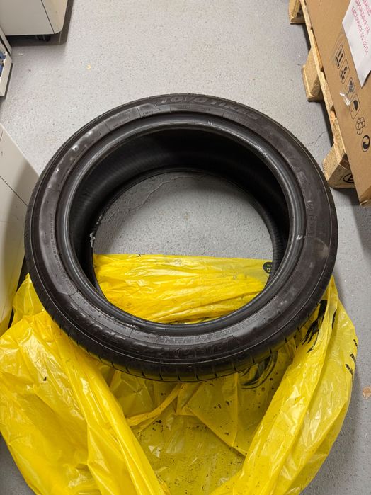 Летни гуми TOYO PROXES SPORT 2 -  245/45/19  102Y (цената е за 4 бр.)