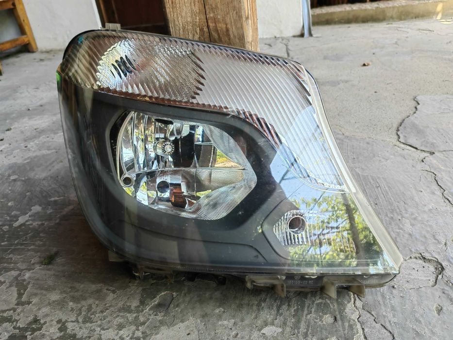 Фар Mercedes Sprinter 2013-18г. Десен/Фар Мерцедес Спринтер Оригинален