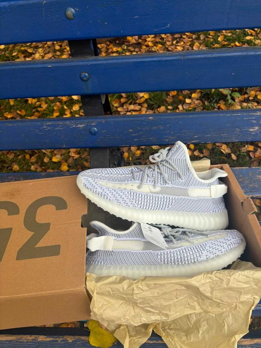 Yeezy 350 v2 Black/White/Blue/gray