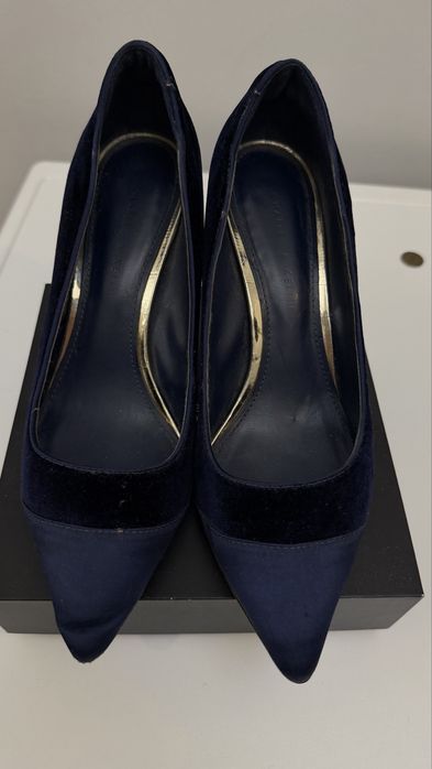 Прощам туфли charles and Keith