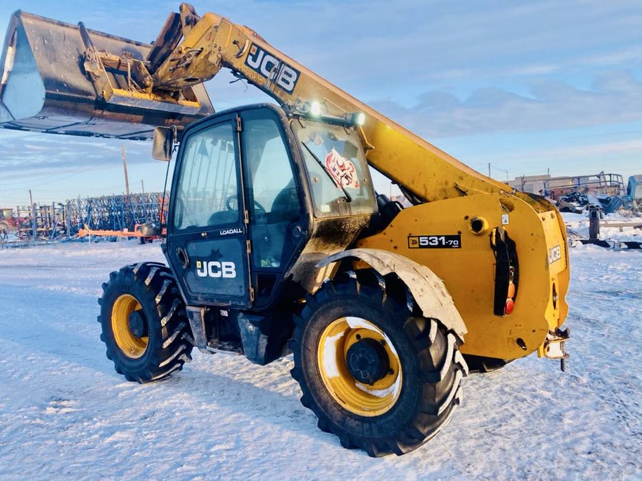 Продам телескопический погрузчик Jsb