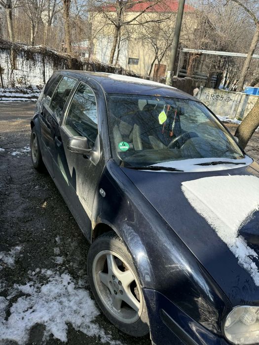 Vând golf 4 motor de 1.9 ALH, anul 1998