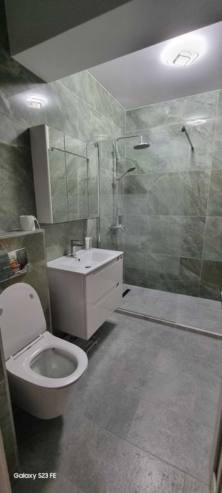 Inchiriez apartament 2 camere  in bloc nou, zona centrala