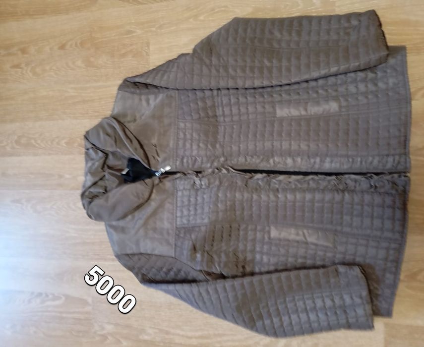 Продам  одежду б/у размер 54-56.  Цена 5000тг.