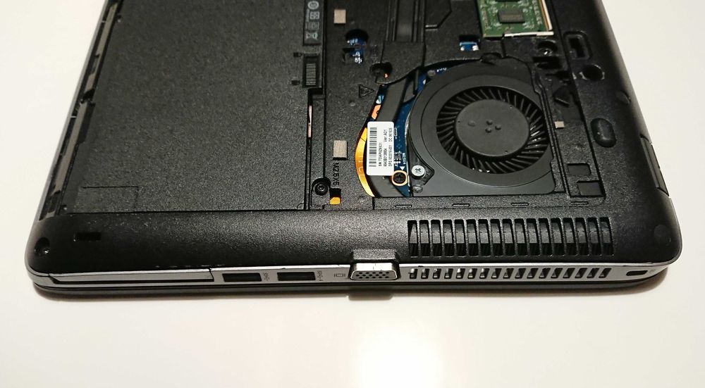 HP Elitebook 840 G2 , 14 инча CPU i5-5300U, ram 8 GB , ssd 240 GB