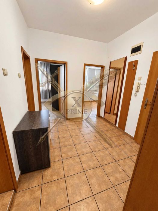 Дава се под наем Двустаен апартамент в Варна, Център - 90 кв.м за 680 € - Снимка #4