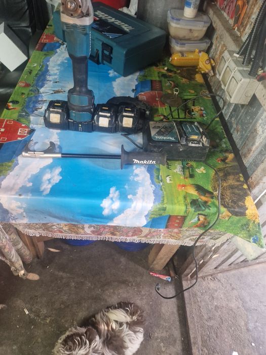 Vand flex cu acumulator