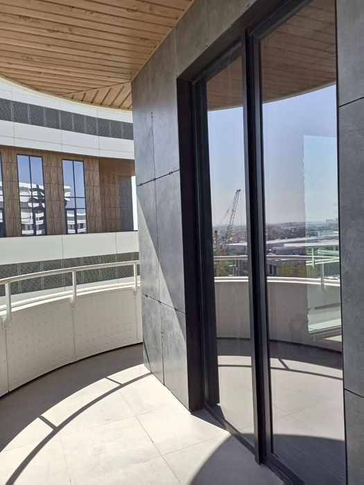 Продаю  ЖК,, Инфинити,, 3х ком коробка 105м2, 12эт