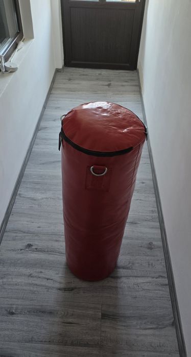 Vând sac de box .