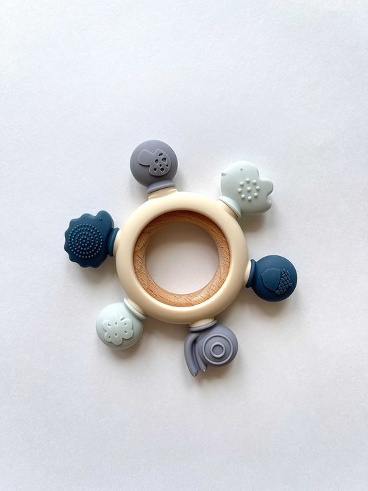 Игрушка прорезыватель грызунок для зубов деревянный силиконовый