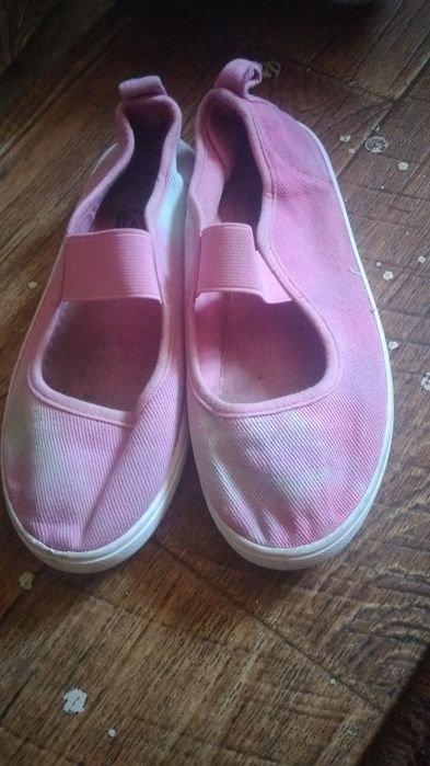 Продам обувь в хорошем состоянии