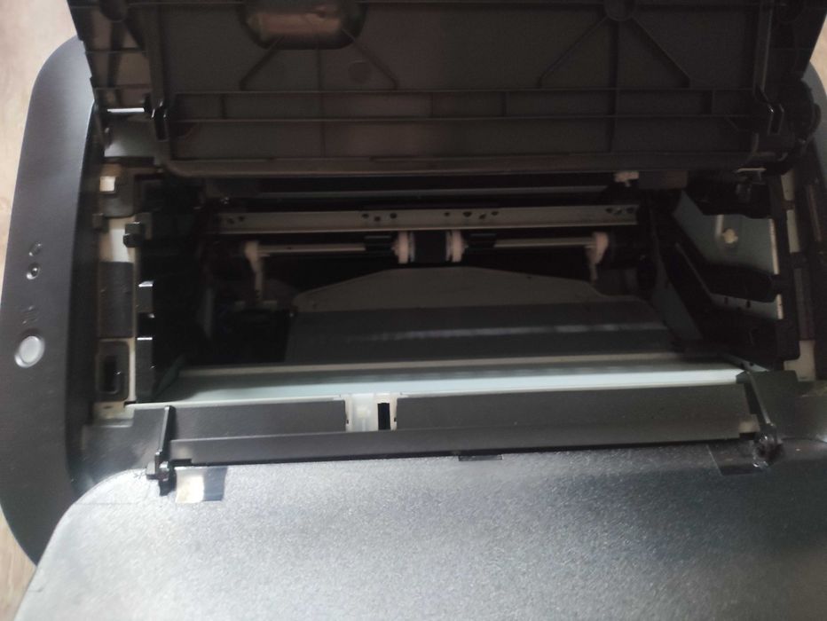 Продам принтер Canon LBP6020B