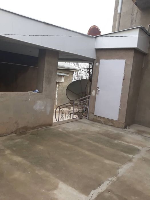 Продаётся двухэтажный дом г.Чирчик (район джалаир)