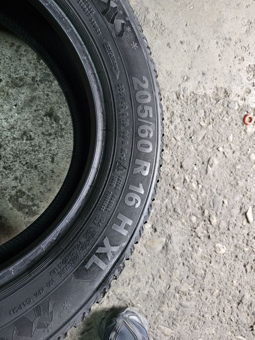 2 anvelope iarna 205 60 16 Semperit 2021