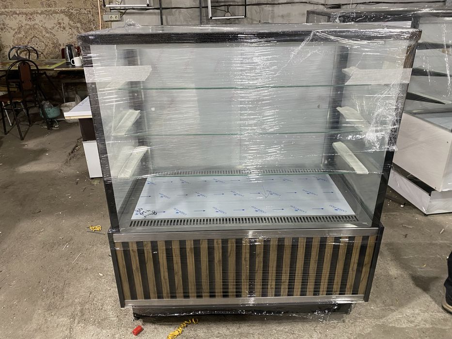 Витринные холодильники кондитерская ветрина