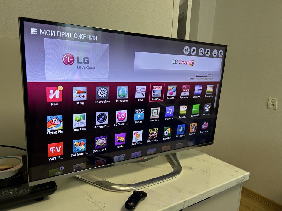 LG Smart телевизор 107см