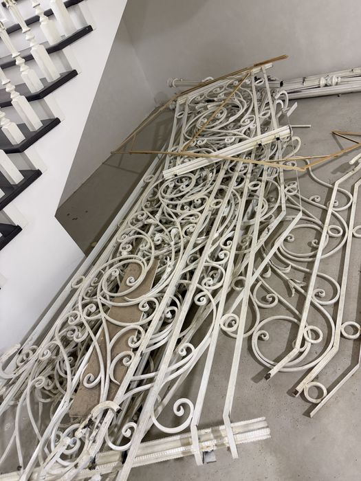 Енги зинага перилла