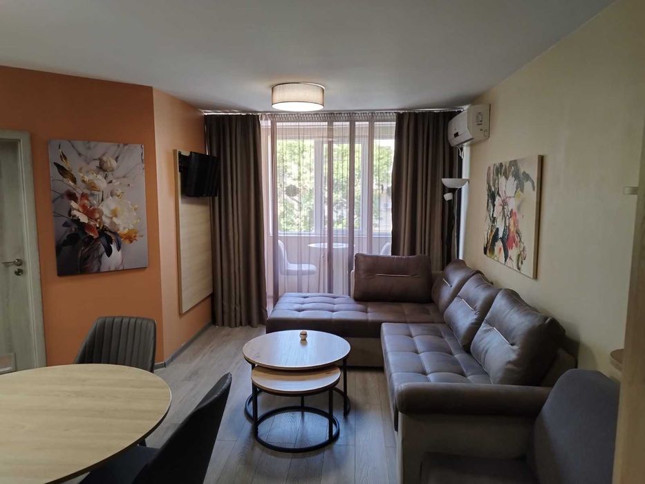 Апартамент за нощувки Азалия 1