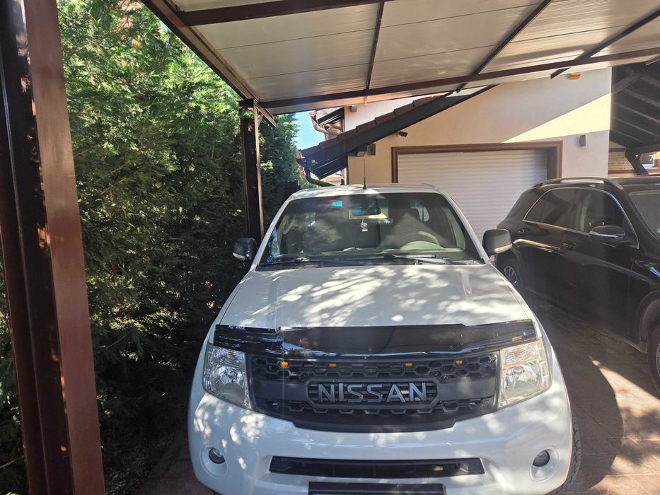 nissan navara