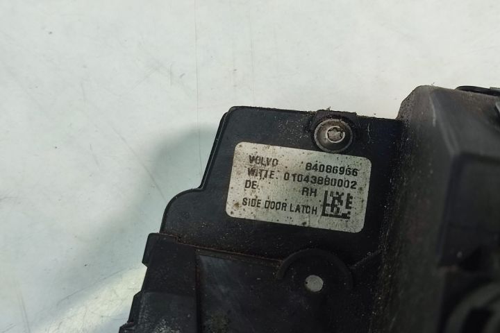 Broasca usa cabina dreapta cu maner 84086966 Volvo FH generatia  [din 2012 pana  2020] seria