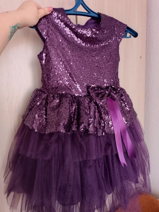 Платье на девочку 5-6 лет