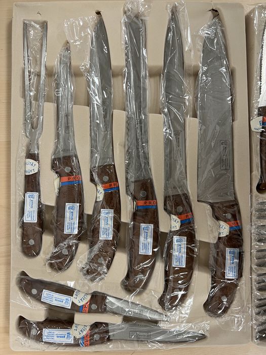 Set tacamuri si ustensile pt gratar