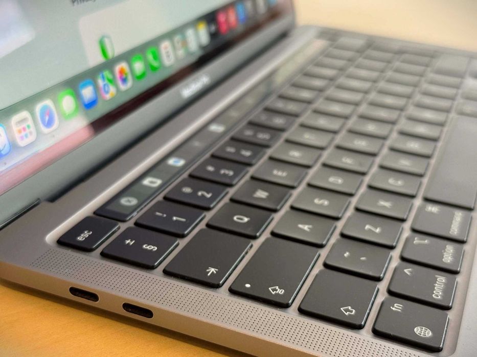 Бартер! Kaто НОВ! Apple Macbook Pro M1 13" ( 2020 )