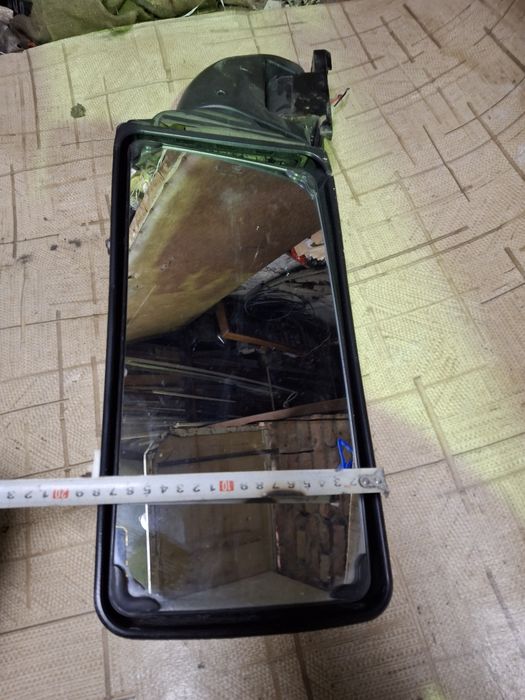 Зеркало заднего вида