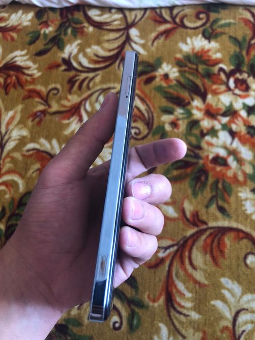 Продам телефон новый