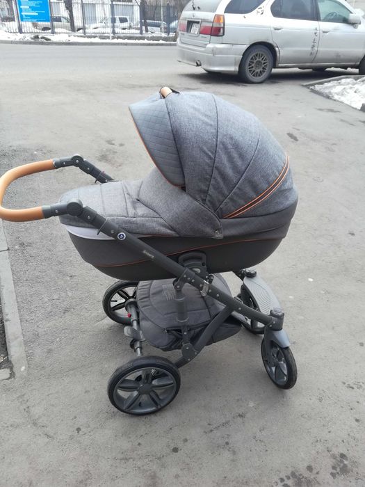 Продам коляску в хорошем состоянии