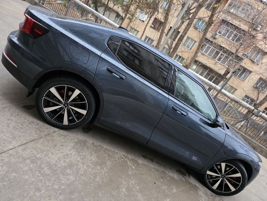 Volvo Polestar-2 СРОЧНО продаётся.