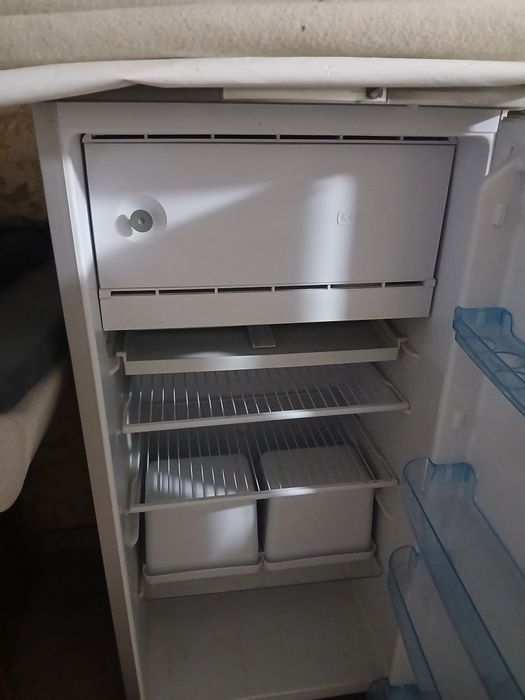 Холодильник б/у в отличном состоянии
