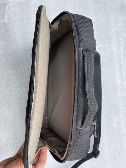 Чанта за лаптоп Tucano 22/29/6 см 10” инча лаптоп/таблет