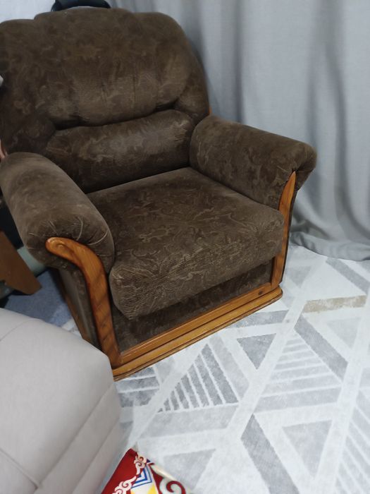 Продам  кресло 4000 тенге