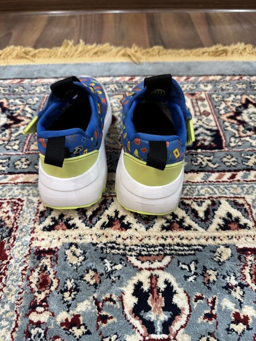 Продам кроссовки