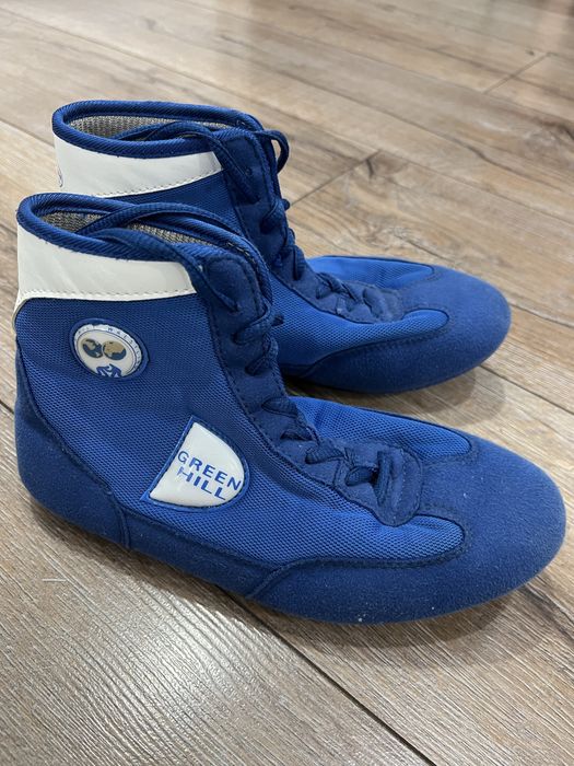 Продается борцовки