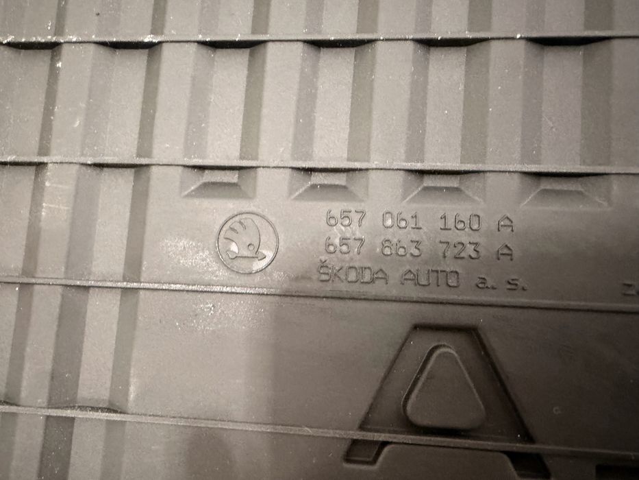 Skoda Scala постелка за багажник