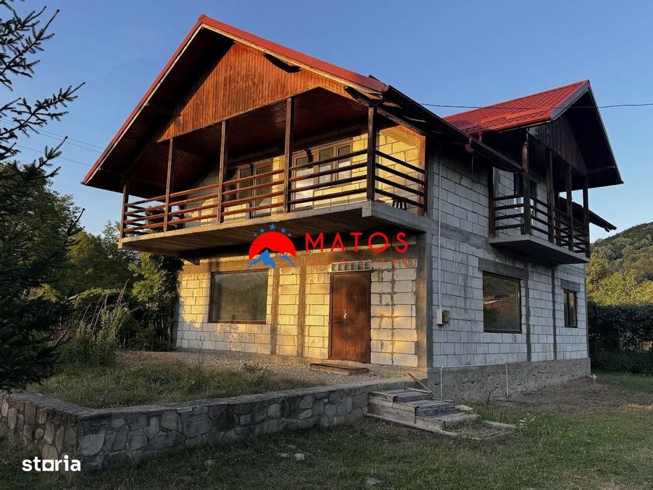 Casa de vânzare în Varbilau, la granita cu Alunis – teren 1921 mp locu